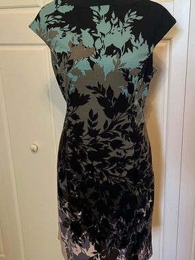 Cap Sleeve Floral Knit Shift Dress with Teal and Peach Accents Sz 12